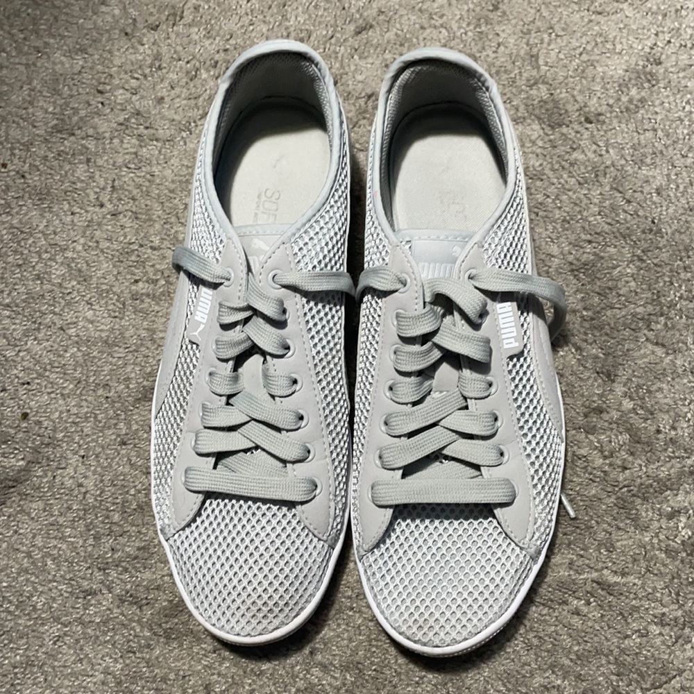 Women’s Size 8.5 Puma Athletic Shoes